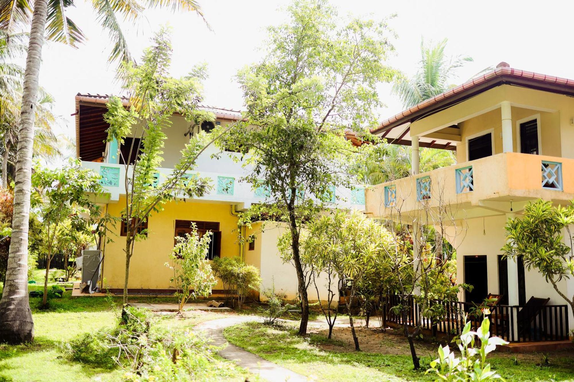 Beach Lagoon Guesthouse Тангалла Экстерьер фото