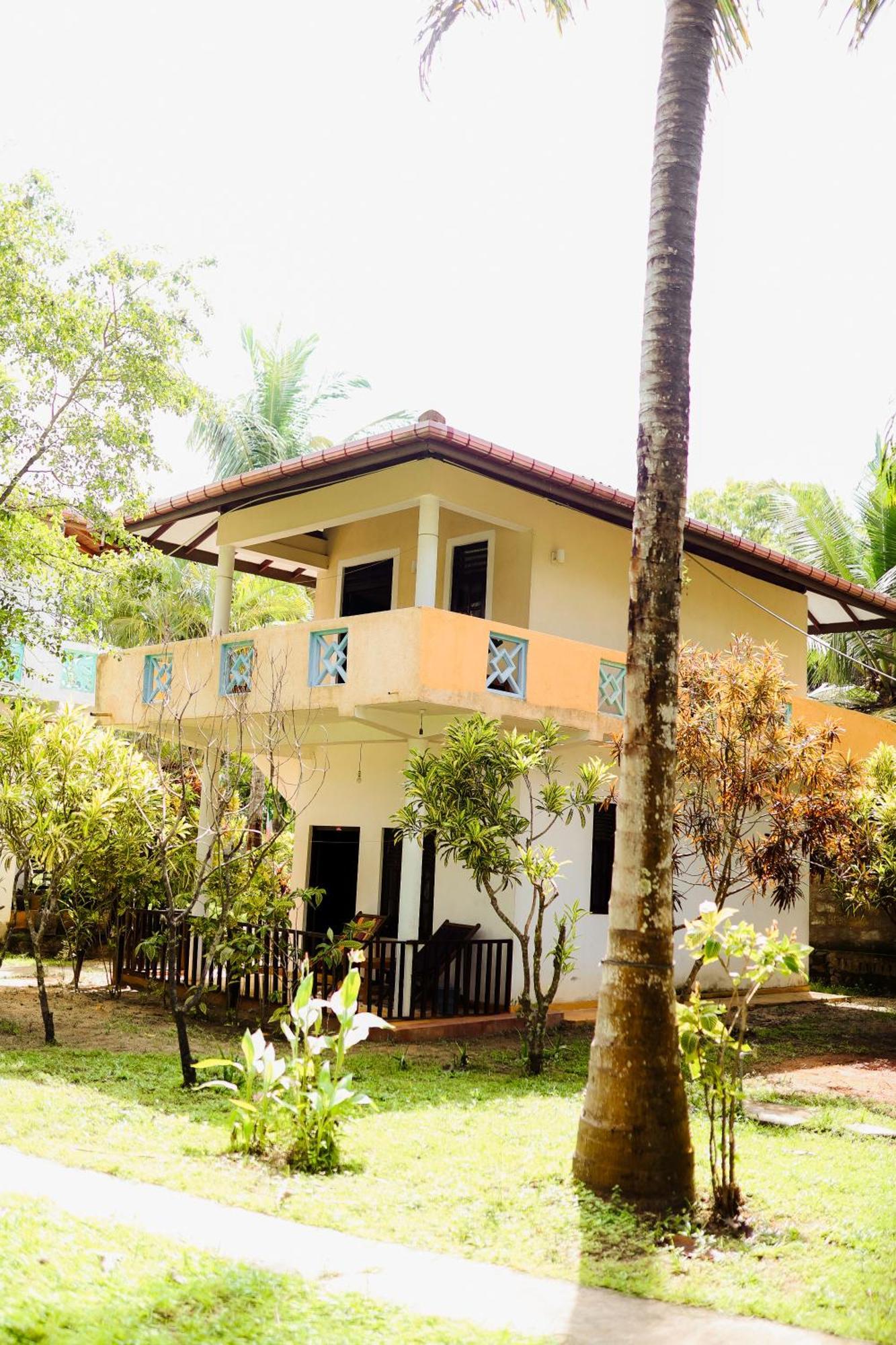 Beach Lagoon Guesthouse Тангалла Экстерьер фото