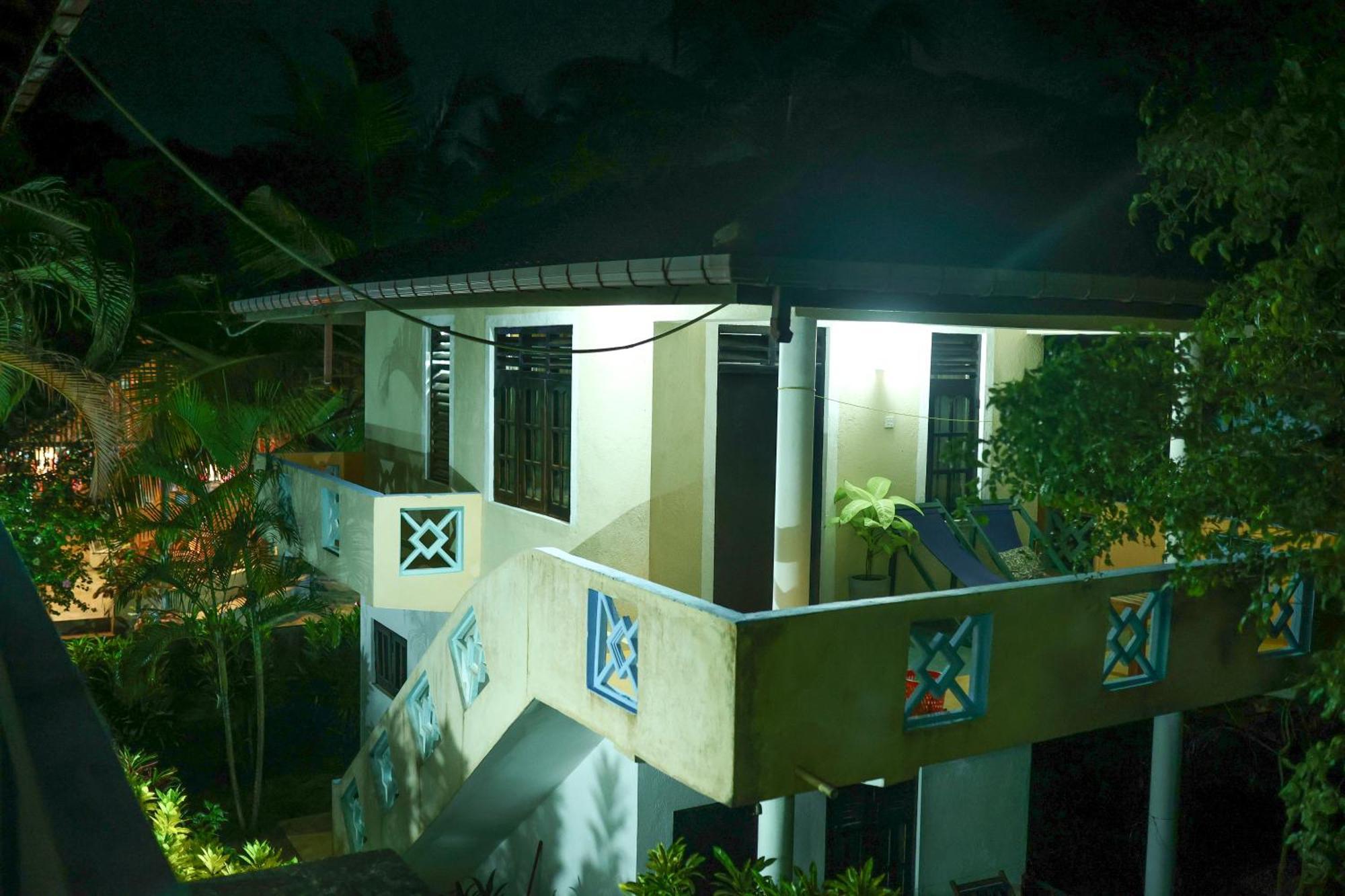 Beach Lagoon Guesthouse Тангалла Экстерьер фото