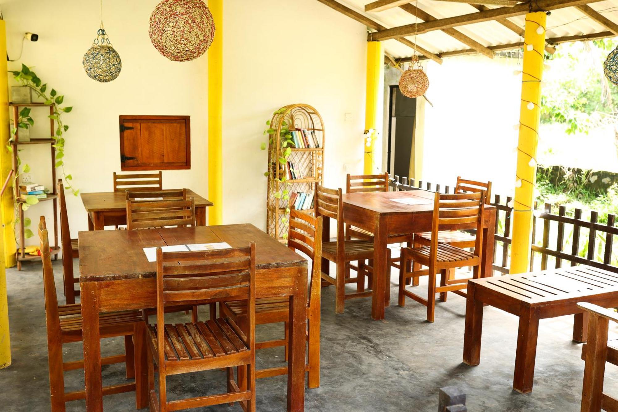 Beach Lagoon Guesthouse Тангалла Экстерьер фото