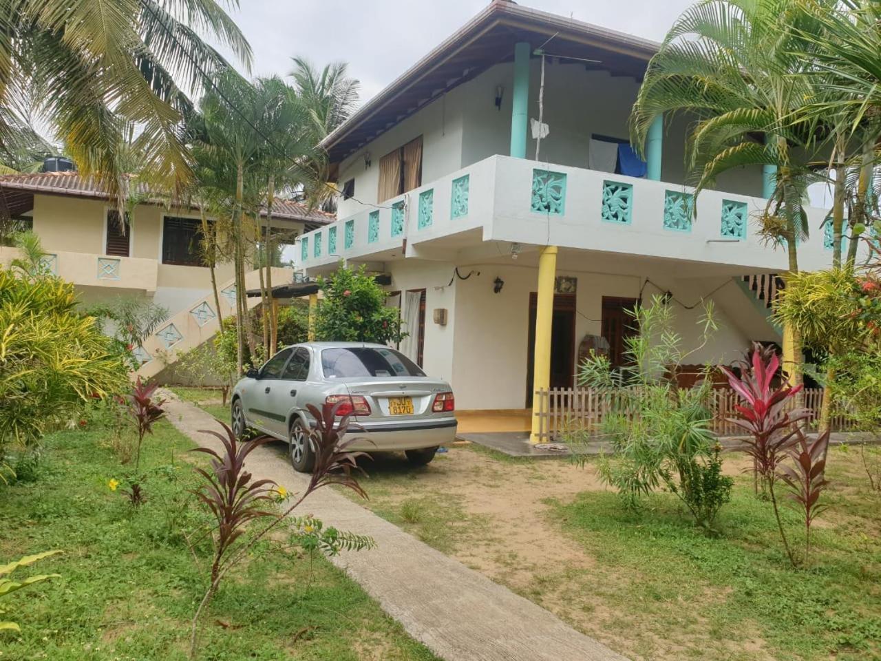Beach Lagoon Guesthouse Тангалла Экстерьер фото