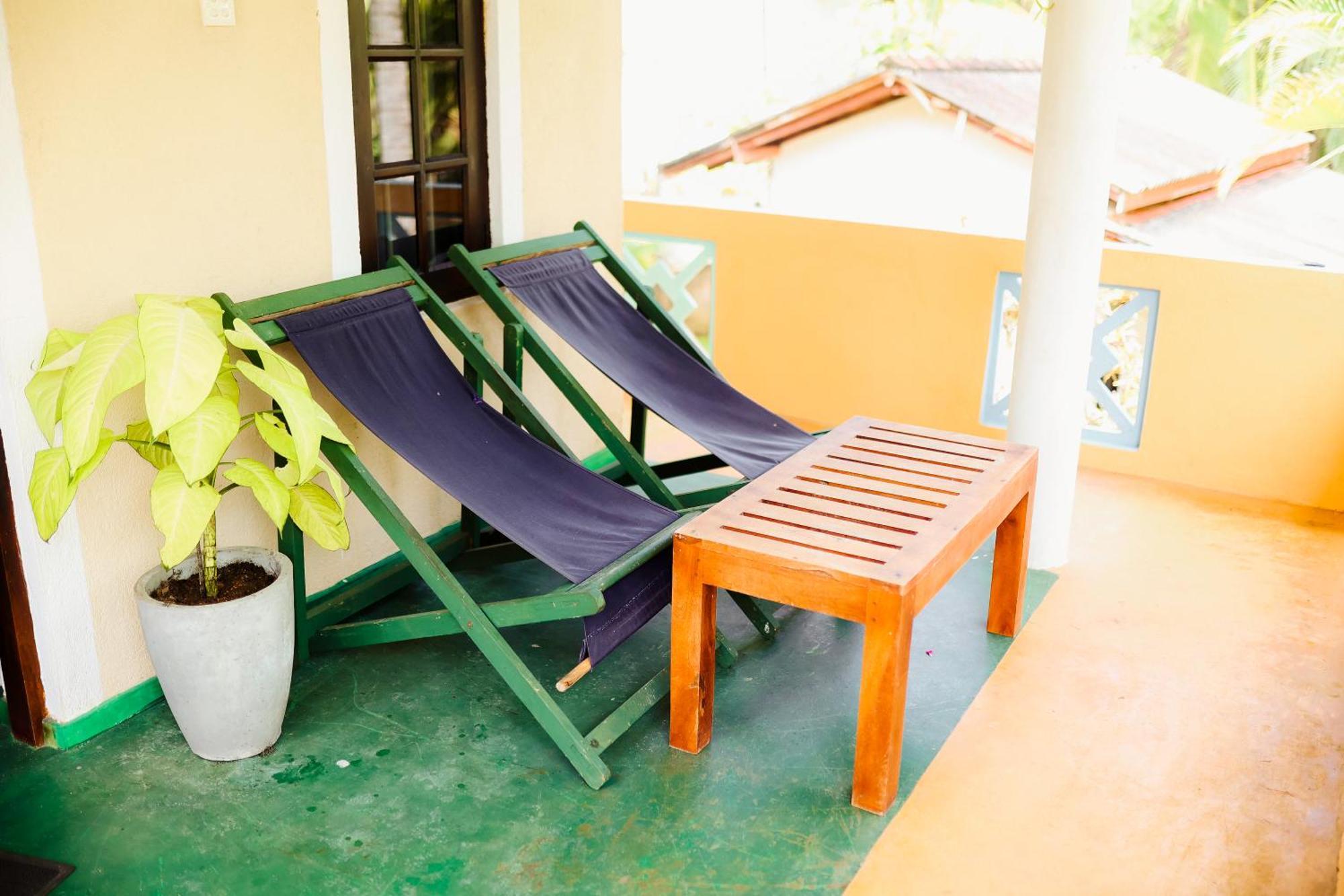Beach Lagoon Guesthouse Тангалла Экстерьер фото